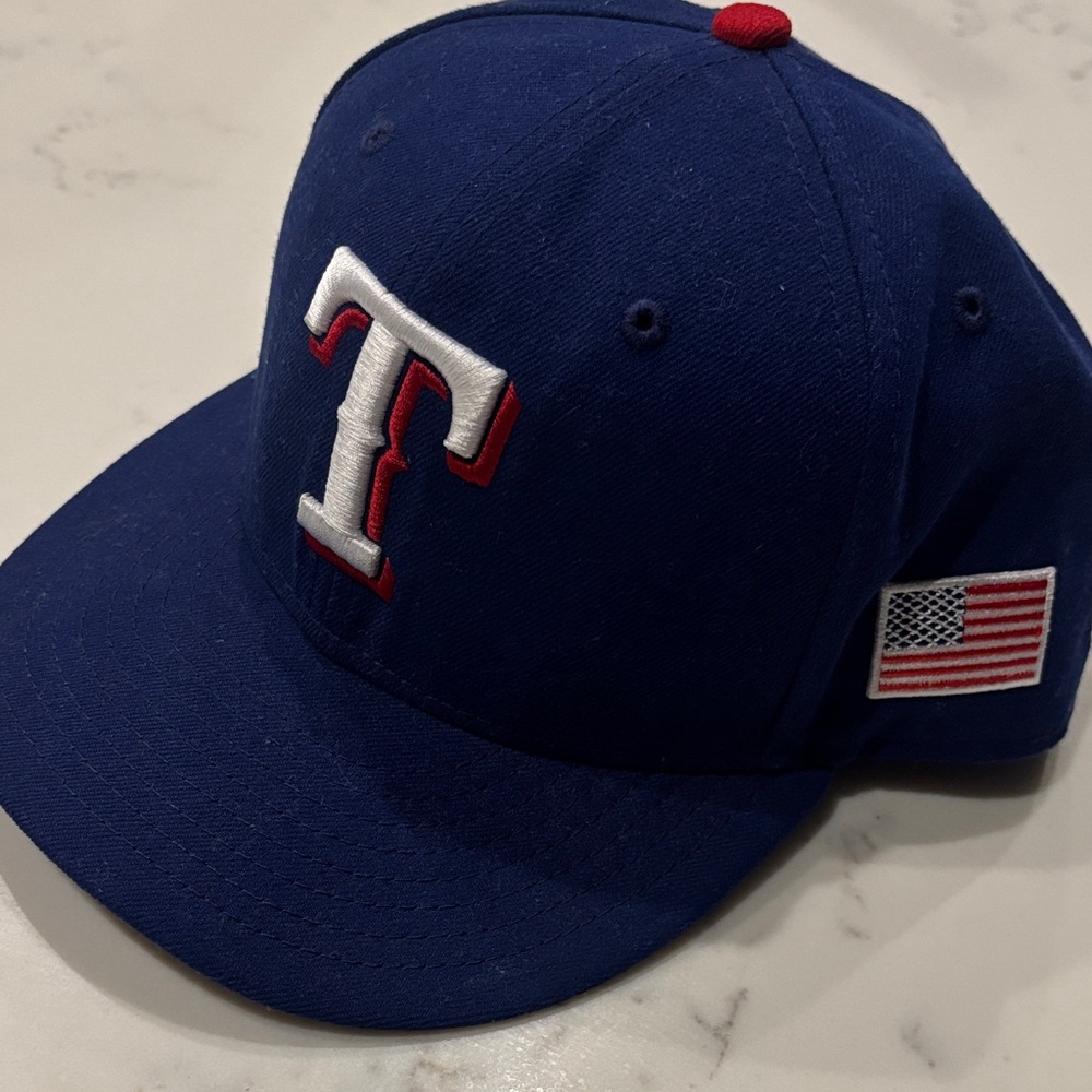 ⚾️ Texas Rangers Blue Baseball Cap with T Logo and Side Flag Patch ⚾️ - Picture 2 of 4